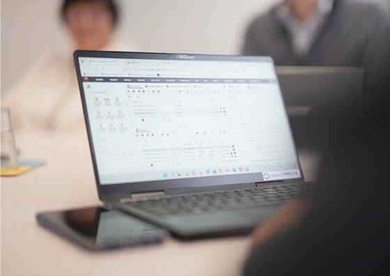 IT-Management und IT-Beschaffung Symbolbild für IT-Management und IT-Beschaffung